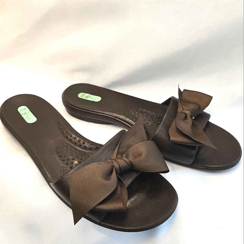 OKA b. Brown Madison slide on jelly Sandals with bow size M/L